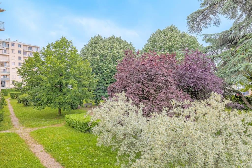 Le Pressense, Ideal Sejour Pro Ou Familiale Vénissieux Buitenkant foto